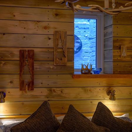 Anastasia'S Secret! Cupar Swiss Alpine Style Apartment Exterior photo